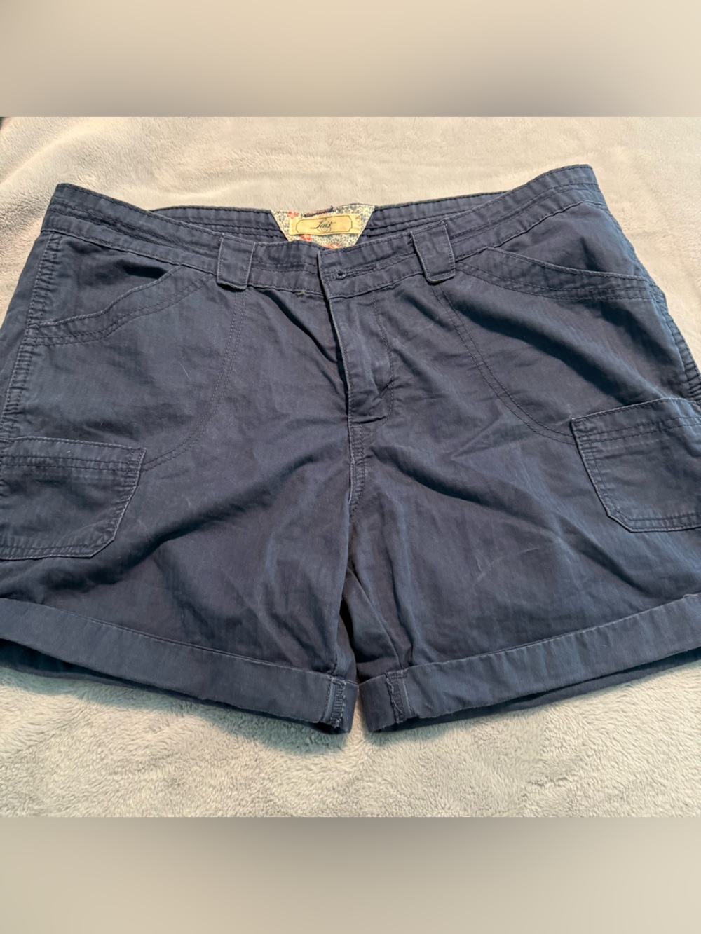 Levi Women’s Cotton Cargo Shorts
